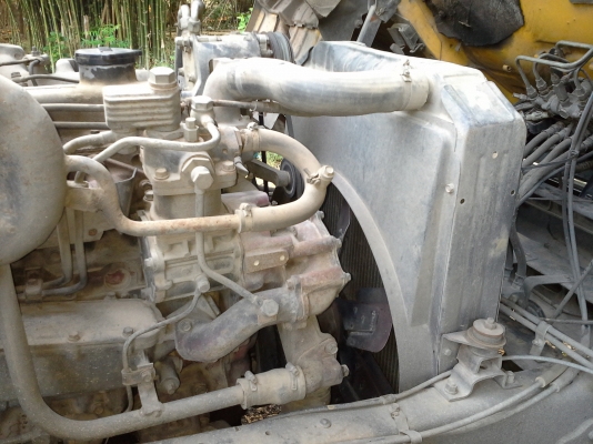 รถบรรทุกของเหลว Hino 16000 ลิตร รถบรรทุกของเหลว Hino 16000 ลิตร