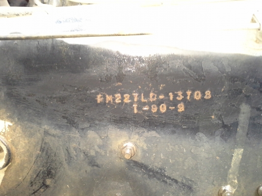 รถบรรทุกของเหลว Hino 16000 ลิตร รถบรรทุกของเหลว Hino 16000 ลิตร