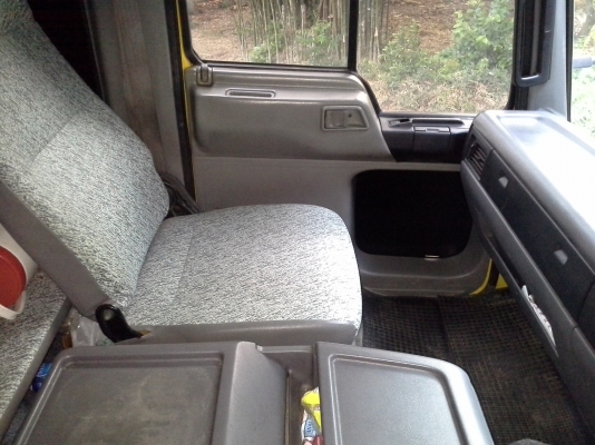 รถบรรทุกของเหลว Hino 16000 ลิตร รถบรรทุกของเหลว Hino 16000 ลิตร