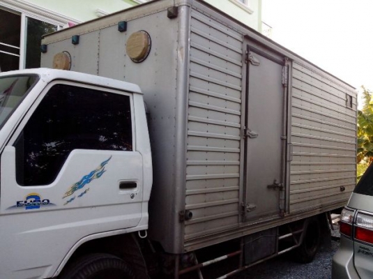 ขายตู้เย็น รถบรรทุก 6 ล้อสภาพดี ราคาถูกไม่รวมรถใครหาอยู่ต้องรีบครับ