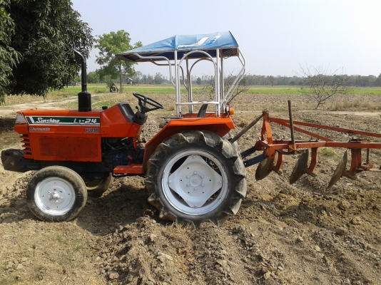 ขายรถไถคูโบต้า24แรง L1-24 พร้อมผาน3 รุ่นไหม่เกียร์ตงคอคับ