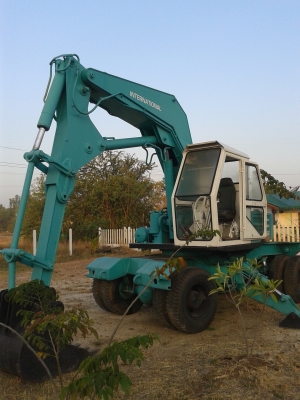 ขายรถแบคโฮล้อยาง International สภาพสวย ขายรถแบคโฮล้อยาง International สภาพสวย