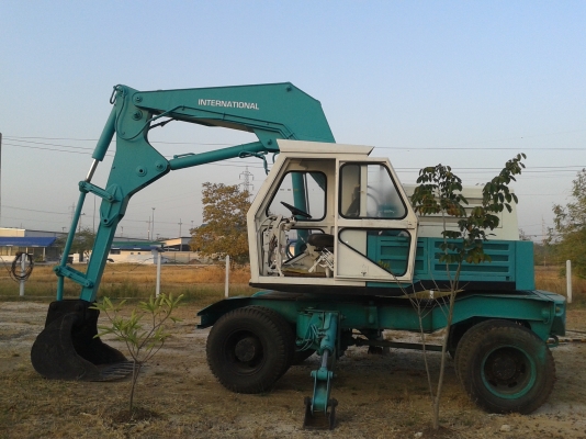 ขายรถแบคโฮล้อยาง International สภาพสวย
