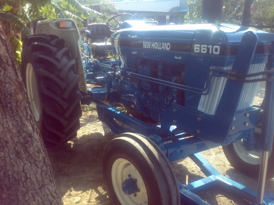 ขายFORD 6600 เสื้อลาย รถอยู่ระหว่างถนนท่าตะโก-นครสวรรต์