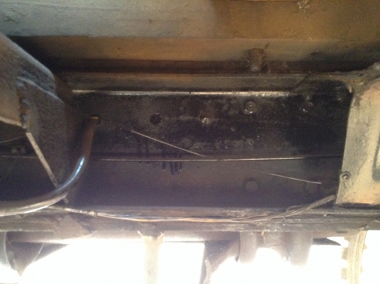 ขาย 10 ล้อหัวยาว 2 เพลาใหญ่ เครื่อง EH700 168 แรงม้าปั้มลม เกียร์ HO สโลว์เกียร์กลาง คานหน้าใหญ่ เบรคลมดัน พาวเวอร์ คัสซีสวยตลอดเส้น ทะเบียนพร้อมโอนครับ