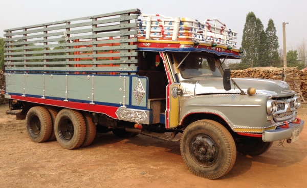 ขาย 10 ล้อหัวยาว 2 เพลาใหญ่ เครื่อง EH700 168 แรงม้าปั้มลม เกียร์ HO สโลว์เกียร์กลาง คานหน้าใหญ่ เบรคลมดัน พาวเวอร์ คัสซีสวยตลอดเส้น ทะเบียนพร้อมโอนครับ