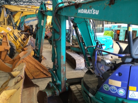 Komatsu PC30-7E นำเข้าจากญี่ปุ่น ขายตามสภาพ ราคาไม่แพงครับ