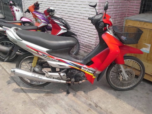 ขาย Suzuki Smash 110 ปี 49 สภาพเดิมๆ เครื่องดีไม่หลวม เล่มและเอกสารพร้อมโอน **มีชุดสีแตกด้านท้าย และมีรอยล้มหน้ากากด้านซ้าย ตามรูป**