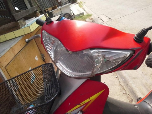 ขาย Suzuki Smash 110 ปี 49 สภาพเดิมๆ เครื่องดีไม่หลวม เล่มและเอกสารพร้อมโอน **มีชุดสีแตกด้านท้าย และมีรอยล้มหน้ากากด้านซ้าย ตามรูป**