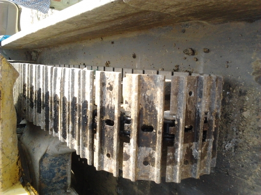 ขายด่วน โคมัสสุ พีซี 30 รุ่น 6 สภาพดีมากๆ พร้อมใช้งาน ขาย 235000 สนใจติดต่อ 089-3530206