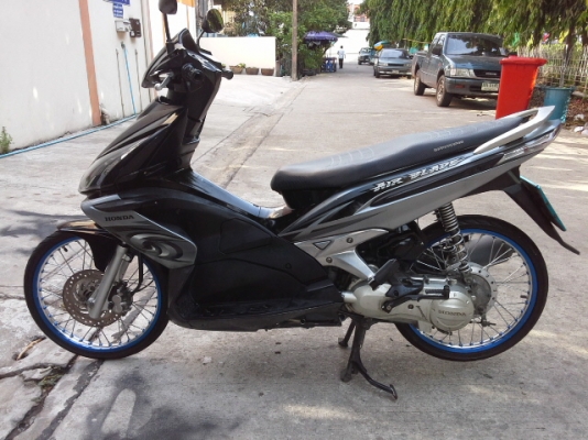 ขายออนด้า AIR BLADE ขาย13500บาท ขายออนด้า AIR BLADE ขาย13500บาท