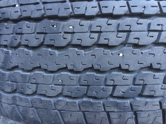 ยาง 245-70-16 บิดสโตนถูกๆปรับราคาคับ2500