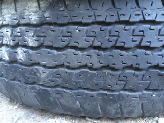 ยาง 245-70-16 บิดสโตนถูกๆปรับราคาคับ2500 ยาง 245-70-16 บิดสโตนถูกๆปรับราคาคับ2500