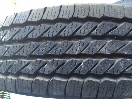 ยาง 245-70-16 บิดสโตนถูกๆปรับราคาคับ2500 ยาง 245-70-16 บิดสโตนถูกๆปรับราคาคับ2500