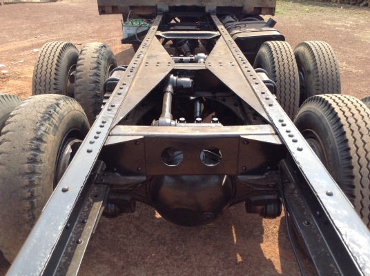 ขายหัวคัสซี 10 ล้อหัวยาว 2 เพลาใหญ่ช่วงล่าง FUSO เครื่อง EH700 168 แรงม้า สโลว์อินเตอร์ 4 สปีด คัสซีสวยจัด ยางเต็ม ทะเบียนพร้อมโอน