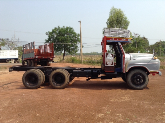 ขายหัวคัสซี 10 ล้อหัวยาว 2 เพลาใหญ่ช่วงล่าง FUSO เครื่อง EH700 168 แรงม้า สโลว์อินเตอร์ 4 สปีด คัสซีสวยจัด ยางเต็ม ทะเบียนพร้อมโอน