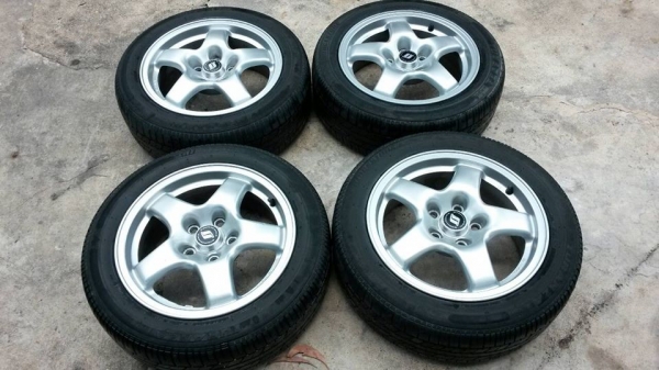 ขาย ล้อSkyline GTS ขอบ16ล้อสภาพสวยพร้อมฝาไม่เคยซ่อม +พร้อมยาง195/55/16ยางสภาพพอใช้ ขาย8500 0816898024