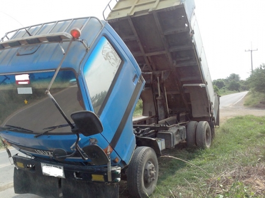 ขายรถอีซูซูดั้ม NPR 58L-467วางเครื่อง165 แรงม้า 6BD-1 แน่นมากๆ ดั้มนอก 4 ตัน Fหน้าF หลัง รถประกอบ