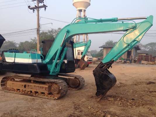 ขายKOMATSU PC 100-3 สภาพสวย พร้อมใช้งาน เครื่องดี ช่วงล่างดี เอวไม่หลวม ปั้มดี ราคาต่อรองได้