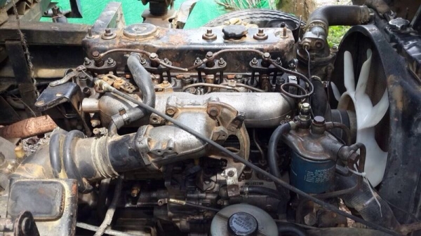 รถอีซูซุ 6 ล้อดั้ม NPR 115 แรงม้า. ปี 36  ( รถห้างแท้ )   สนใจติดต่อ 081 - 6079515