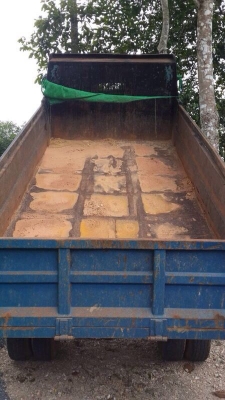 รถอีซูซุ 6 ล้อดั้ม NPR 115 แรงม้า. ปี 36  ( รถห้างแท้ )   สนใจติดต่อ 081 - 6079515