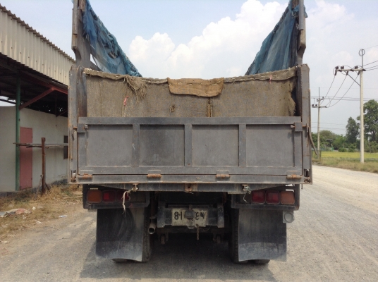 ขาย 10 ล้อหัวยาว เพลาเดียวดั้ม เครื่อง 6BD1 165 แรงม้าปั้มลม เกียร์ร็อคกี้ ช่วงล่าง FUSO ยกแท่น พวงมาลัยพาวเวอร์ เบรคลมดัน ทะเบียนพร้อมโอน