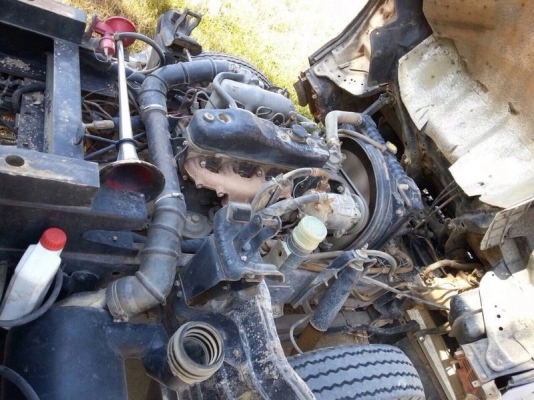 รถอีซูซุ 6 ล้อดั้ม NKR 100 แรงม้า. ปี 41   สนใจติดต่อ 081 - 6079515