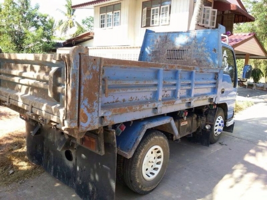 รถอีซูซุ 6 ล้อดั้ม NKR 100 แรงม้า. ปี 41   สนใจติดต่อ 081 - 6079515