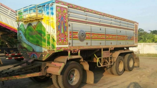 รถอีซูซุ 10 ล้อดั้ม 360 แรงม้า.  ( ขายแม่ , ลูก ) , ( มีขาย 2 พ่วง. )  สนใจติดต่อ 081 - 6079515