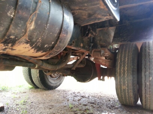 รถอีซูซุ 6 ล้อดั้ม 175 แรงม้า. ปี 51   สนใจติดต่อ 081 - 6079515