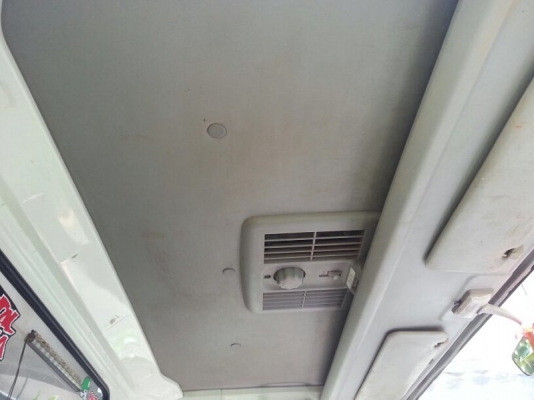 รถอีซูซุ 6 ล้อดั้ม 175 แรงม้า. ปี 51   สนใจติดต่อ 081 - 6079515