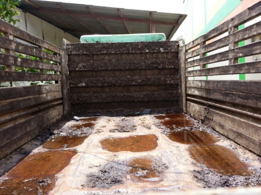 รถอีซูซุ 6 ล้อดั้ม 175 แรงม้า. ปี 51   สนใจติดต่อ 081 - 6079515