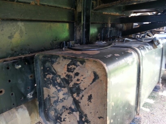 รถอีซูซุ 6 ล้อดั้ม 175 แรงม้า. ปี 51   สนใจติดต่อ 081 - 6079515