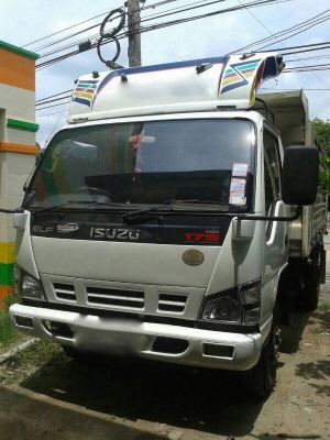 รถอีซูซุ 6 ล้อดั้ม 175 แรงม้า. ปี 51   สนใจติดต่อ 081 - 6079515