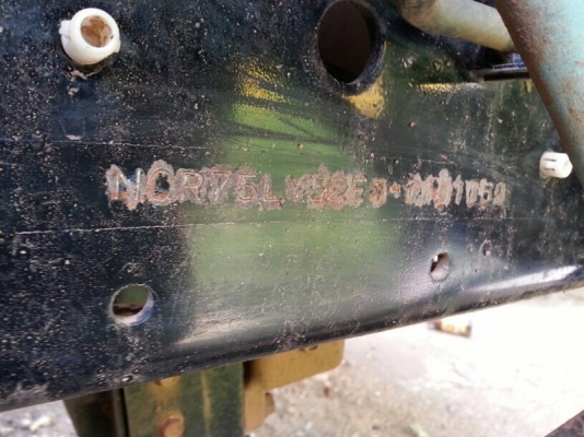 รถอีซูซุ 6 ล้อดั้ม 175 แรงม้า. ปี 51   สนใจติดต่อ 081 - 6079515