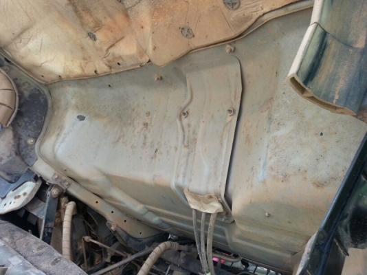 รถอีซูซุ 6 ล้อดั้ม 175 แรงม้า. ปี 51   สนใจติดต่อ 081 - 6079515