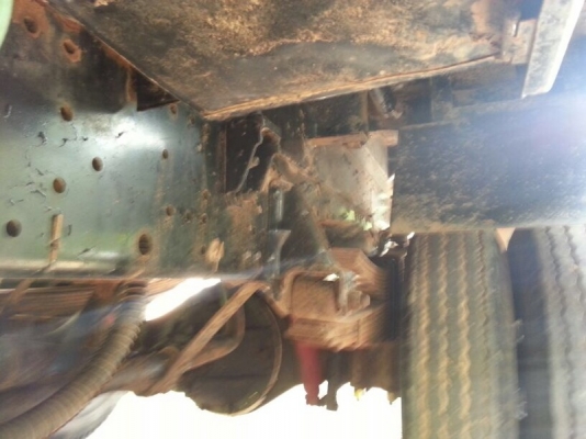 รถอีซูซุ 6 ล้อดั้ม 175 แรงม้า. ปี 51   สนใจติดต่อ 081 - 6079515