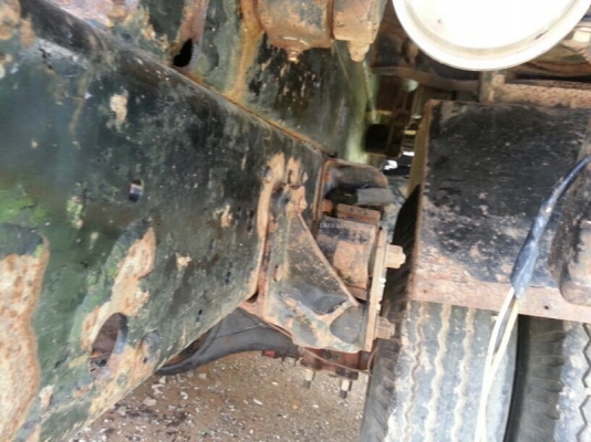 รถอีซูซุ 6 ล้อดั้ม 175 แรงม้า. ปี 51   สนใจติดต่อ 081 - 6079515