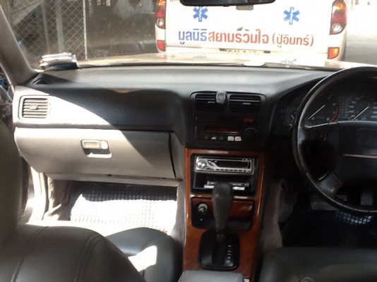 ขายรถหรู ภายในสวย ราคาโดน