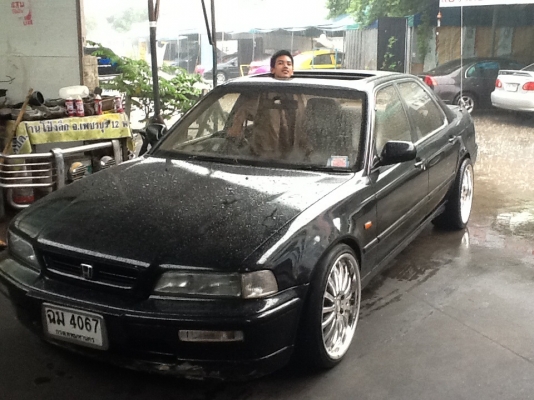 ขายรถหรู ภายในสวย ราคาโดน