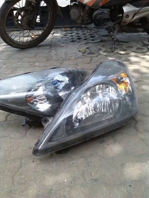 ขายไฟหน้า เอ็กโซร่า 1 คู่