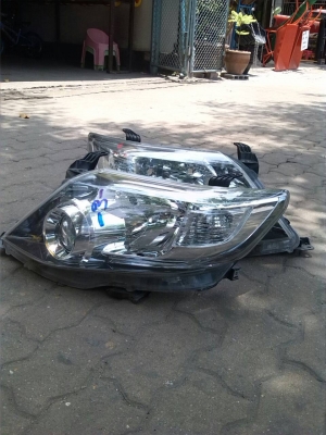 ขายไฟหน้าฟอร์จูเนอร์ 2013 1 คู่