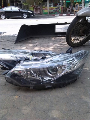 ขายไฟหน้าวีออช 2013 1 คู่