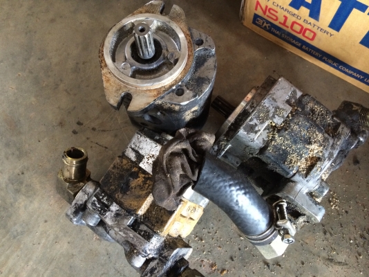 ขายปั๊มปั่นโฮโดรลิก ขนาด 2 ตัน มือสองจากญี่ปุ่น มี4 ลูก ขายปั๊มปั่นโฮโดรลิก ขนาด 2 ตัน มือสองจากญี่ปุ่น มี4 ลูก