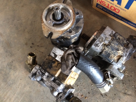 ขายปั๊มปั่นโฮโดรลิก ขนาด 2 ตัน มือสองจากญี่ปุ่น มี4 ลูก