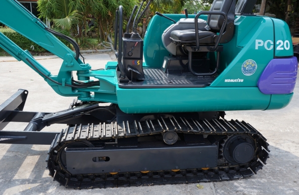ขายรถขุด KOMUTSU PC 20-7 เก่านอกปรับสภาพแล้วพร้อมใช้งาน