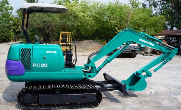 ขายรถขุด KOMUTSU PC 20-7 เก่านอกปรับสภาพแล้วพร้อมใช้งาน