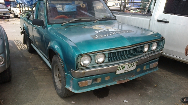 ขายครับ Datsun ช้างเหยียบ ไฟตั้ง 5 ขอ เครื่อง 1600 เบนซิน