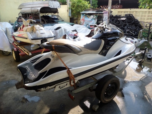 เจ็ทสกี YAMAHA GP1300 พร้อมอุปกรณ์แต่ง