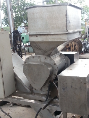 ขายเครื่องแกะสลากขวดราคา 55,000 บาท ขายเครื่องแกะสลากขวดราคา 55,000 บาท